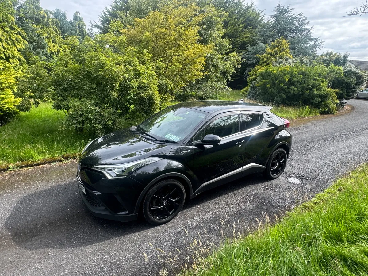 19 Toyota C-HR 1.8 HYBRID AUTO - Image 4