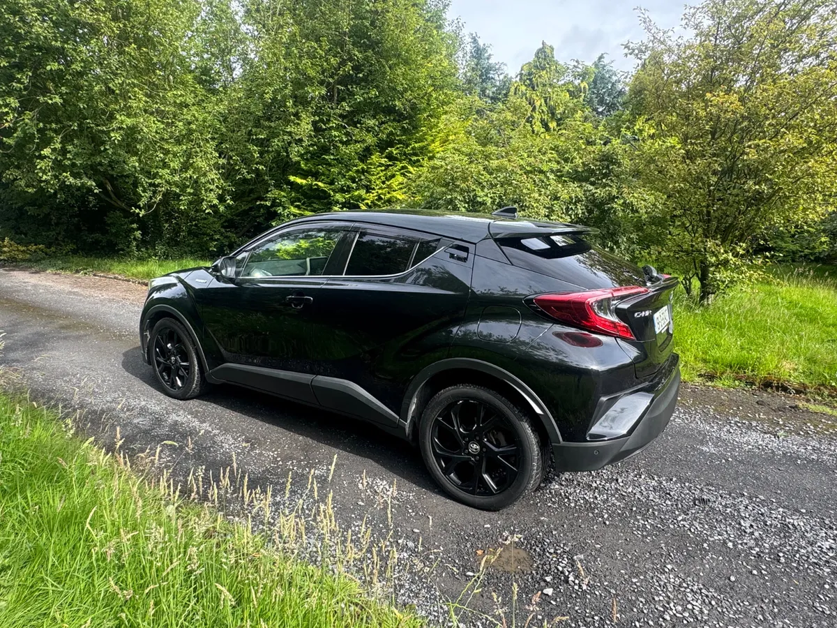 19 Toyota C-HR 1.8 HYBRID AUTO - Image 3