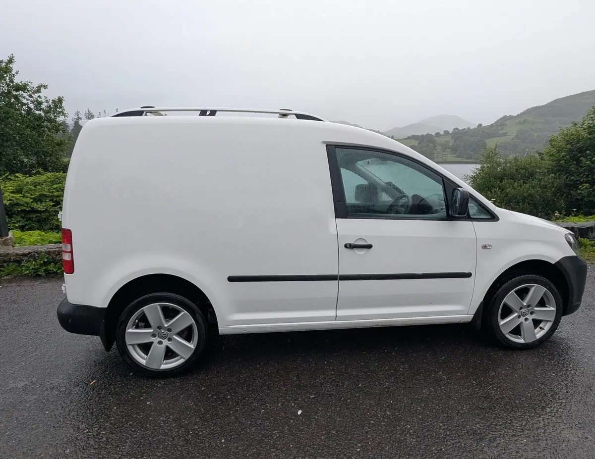 2014 Volkswagen Caddy van excellent cond, leather - Image 3