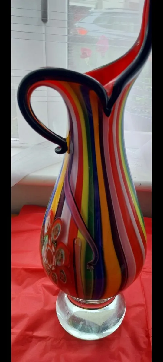 Murano style vase with weighted base - Image 1