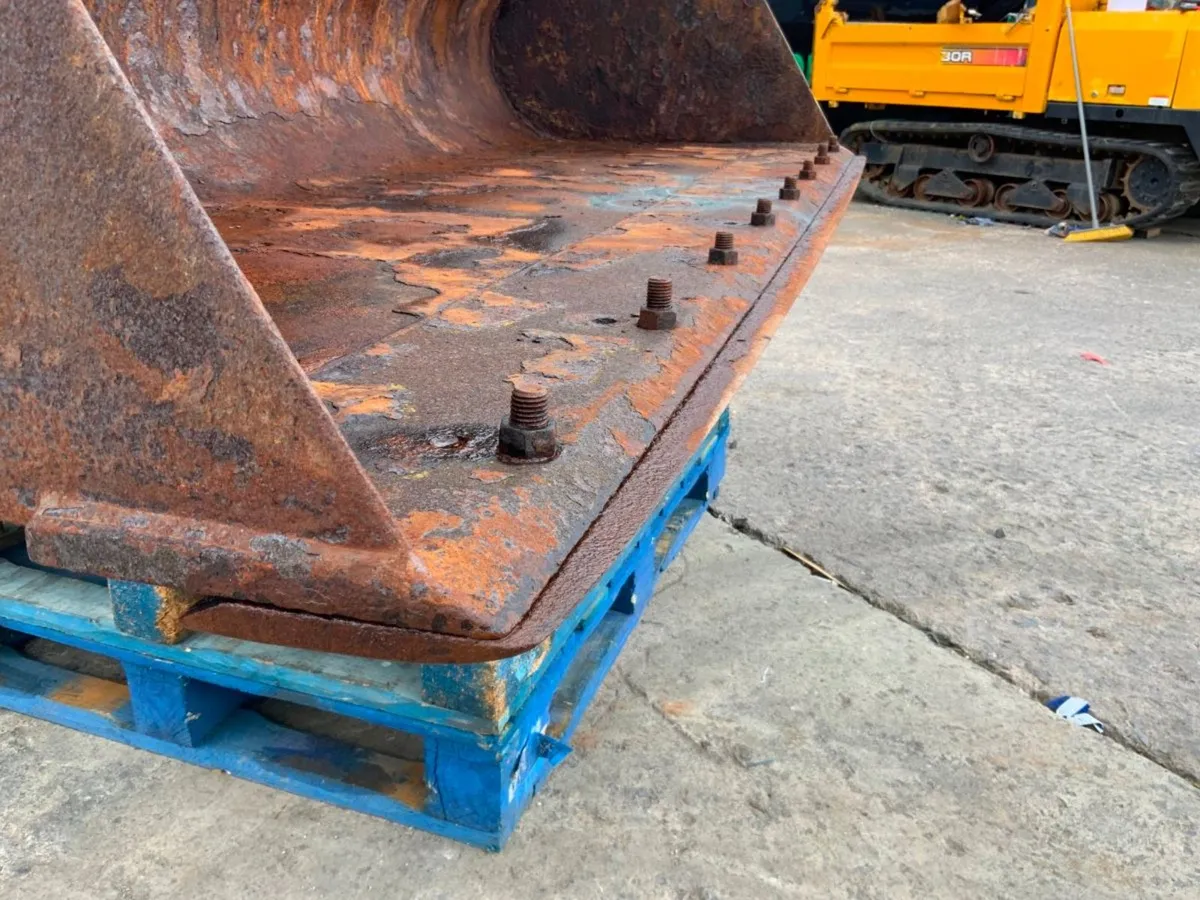 90" JCB TELEPORTER LOADER BUCKET........900. - Image 4