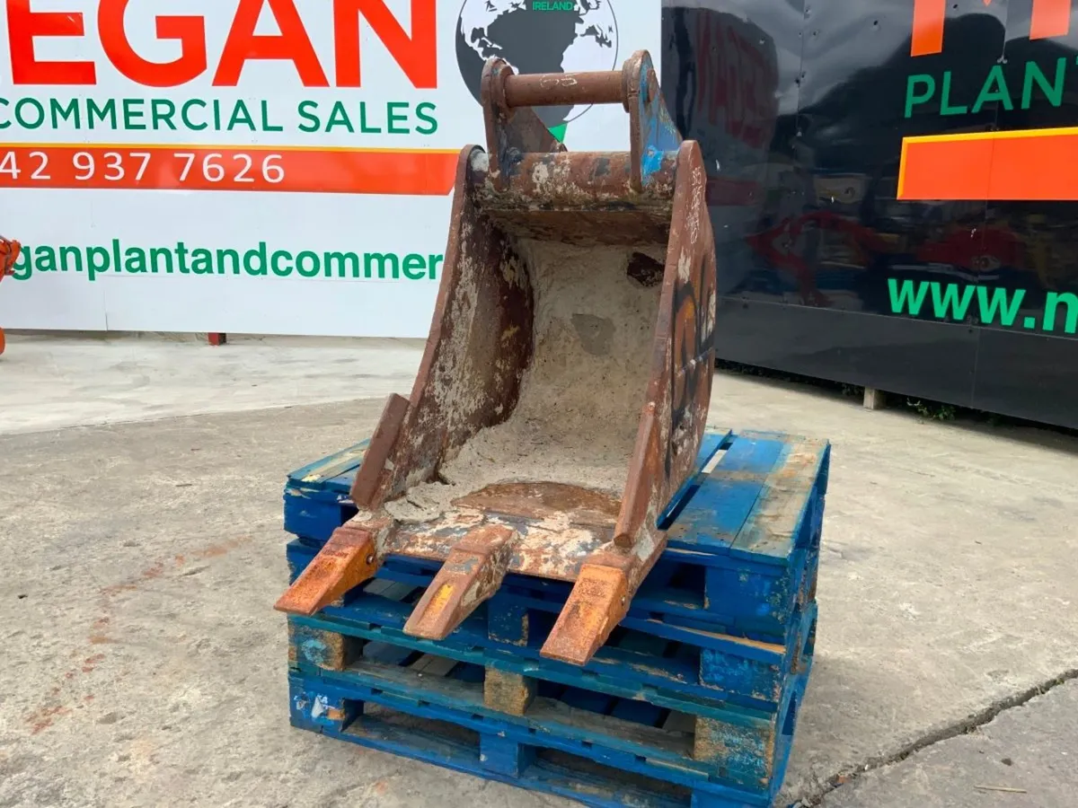 24" KEEN DIGGING BUCKET...65mm PINS........1304t. - Image 2