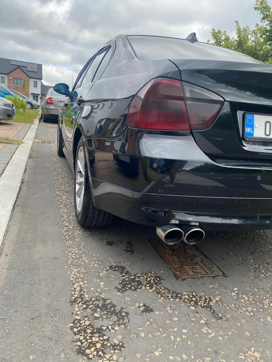 BMW 3-Series 2008 - Image 1