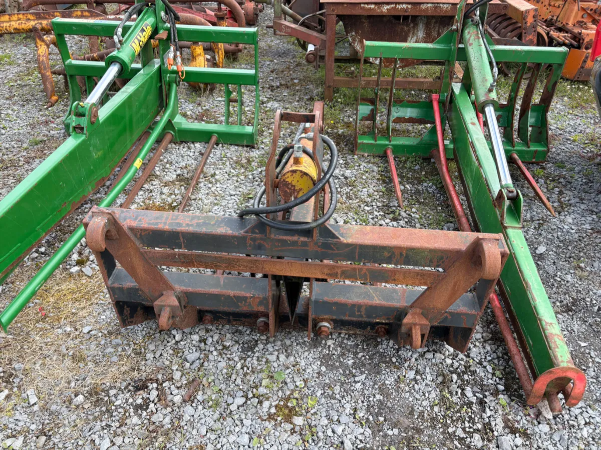 Used Bale splitters - Image 1