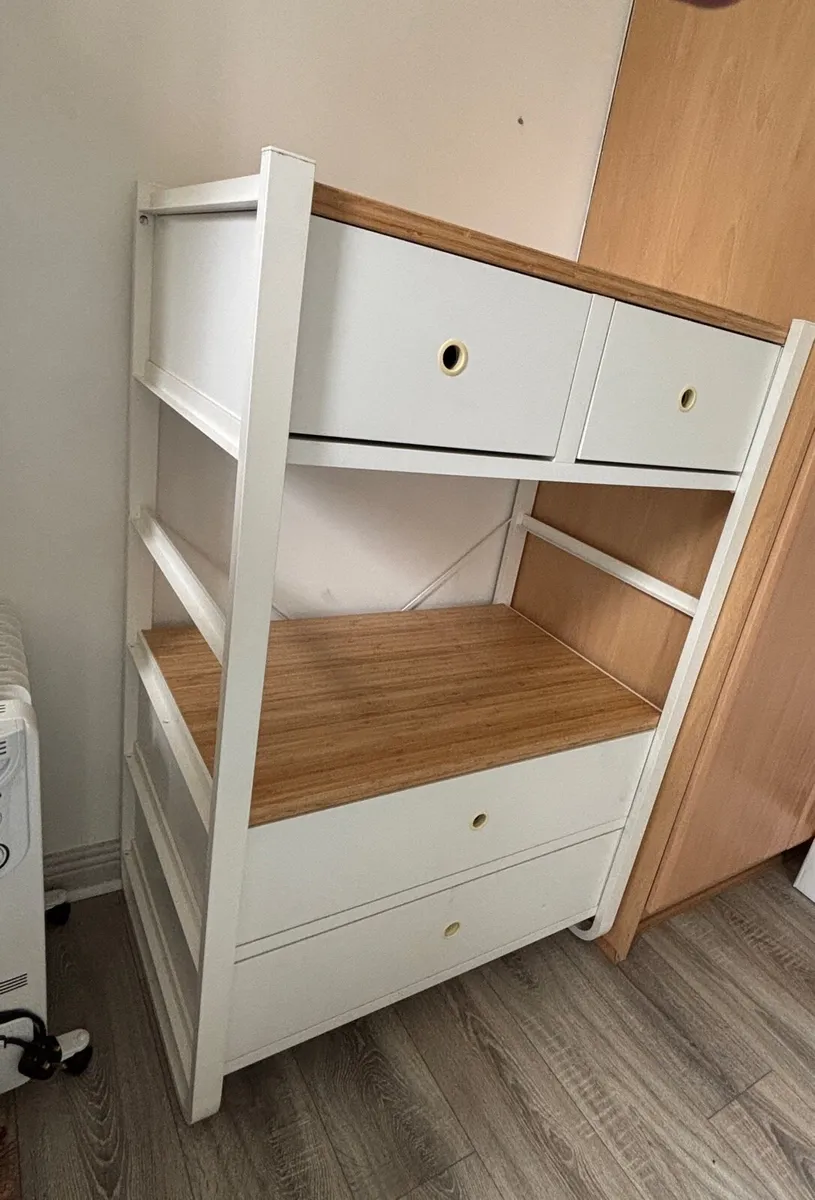 Storage unit - Image 1