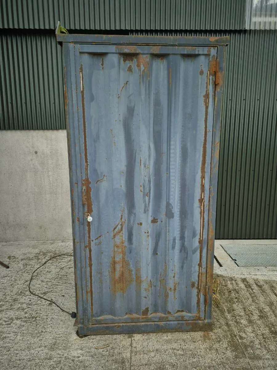 Steel site toilet - Image 1