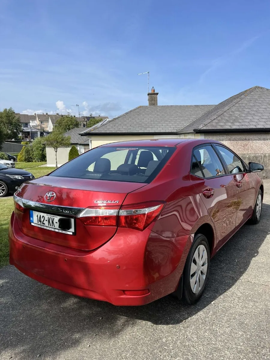 Toyota Corolla 2014 - Image 2