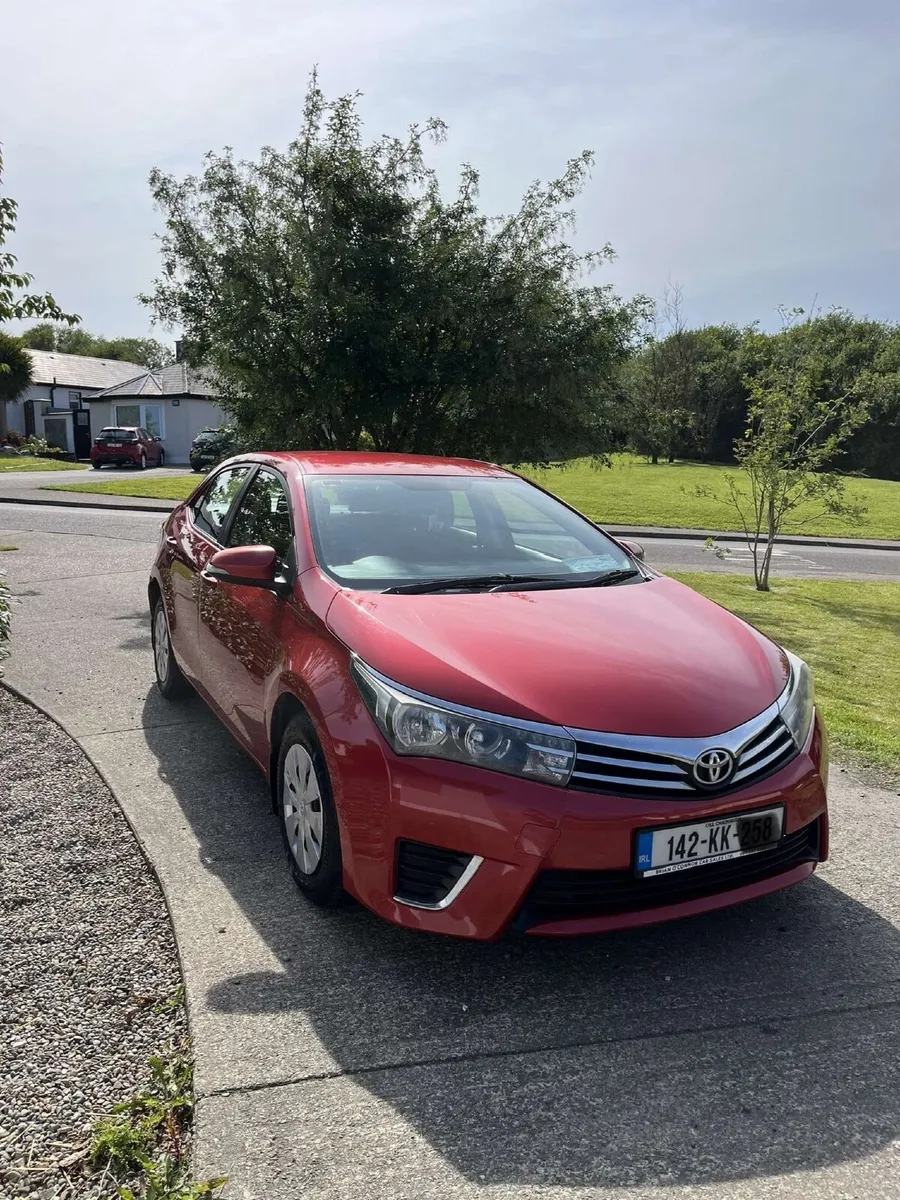 Toyota Corolla 2014 - Image 1