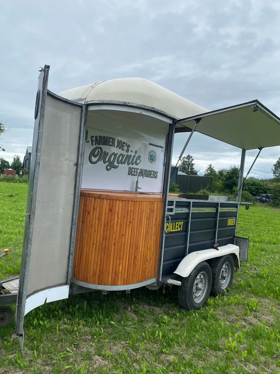 catering trailer - Image 1