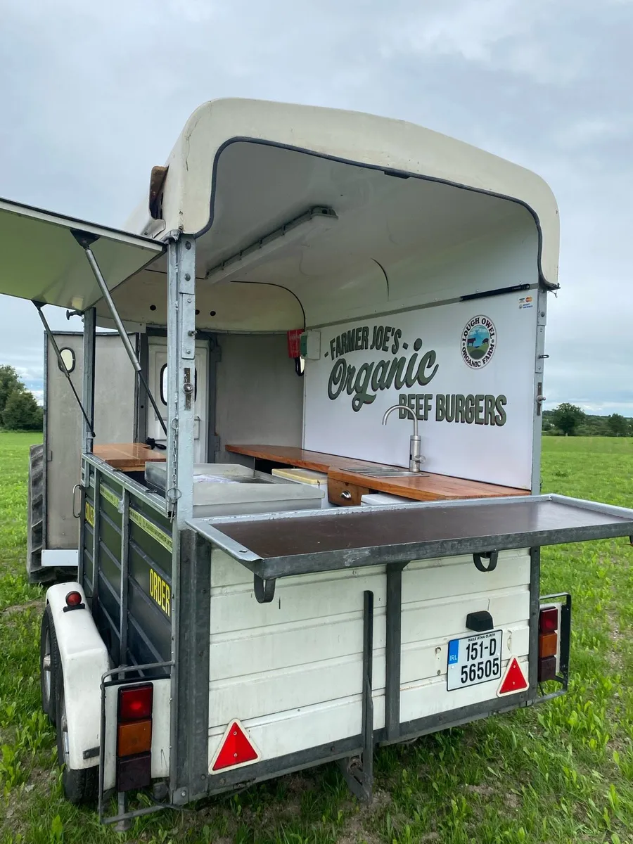 catering trailer - Image 2