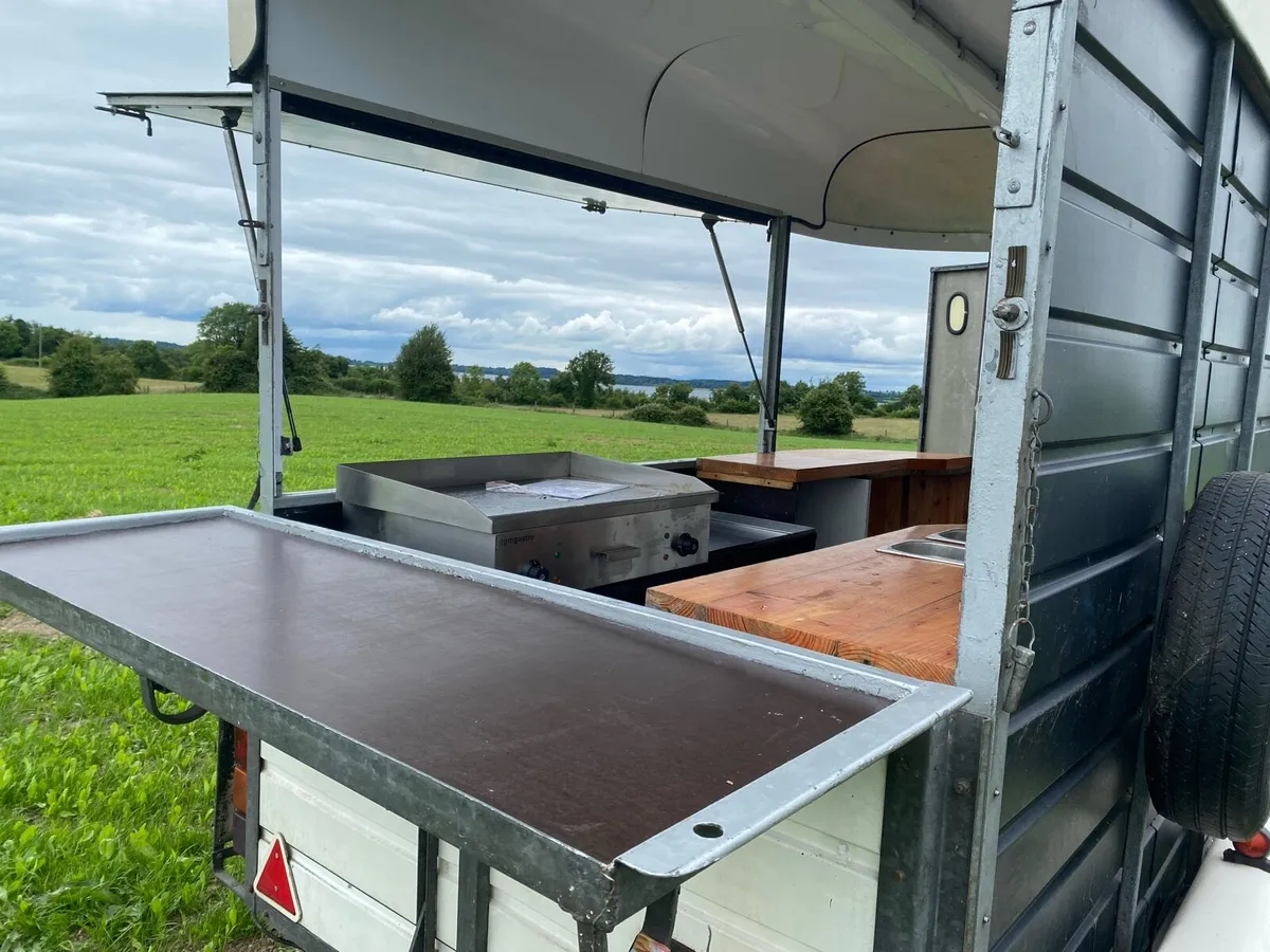 catering trailer - Image 3