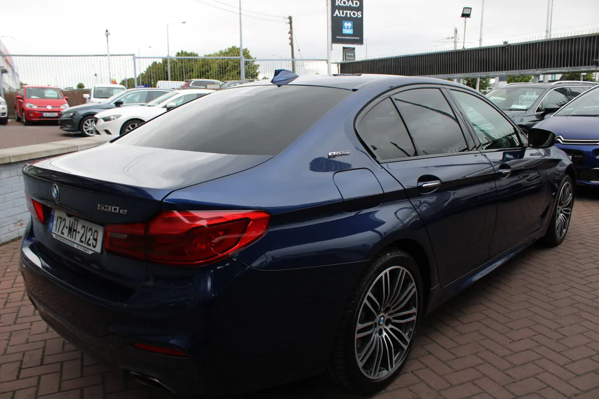 BMW 5-Series 2017 - Image 4
