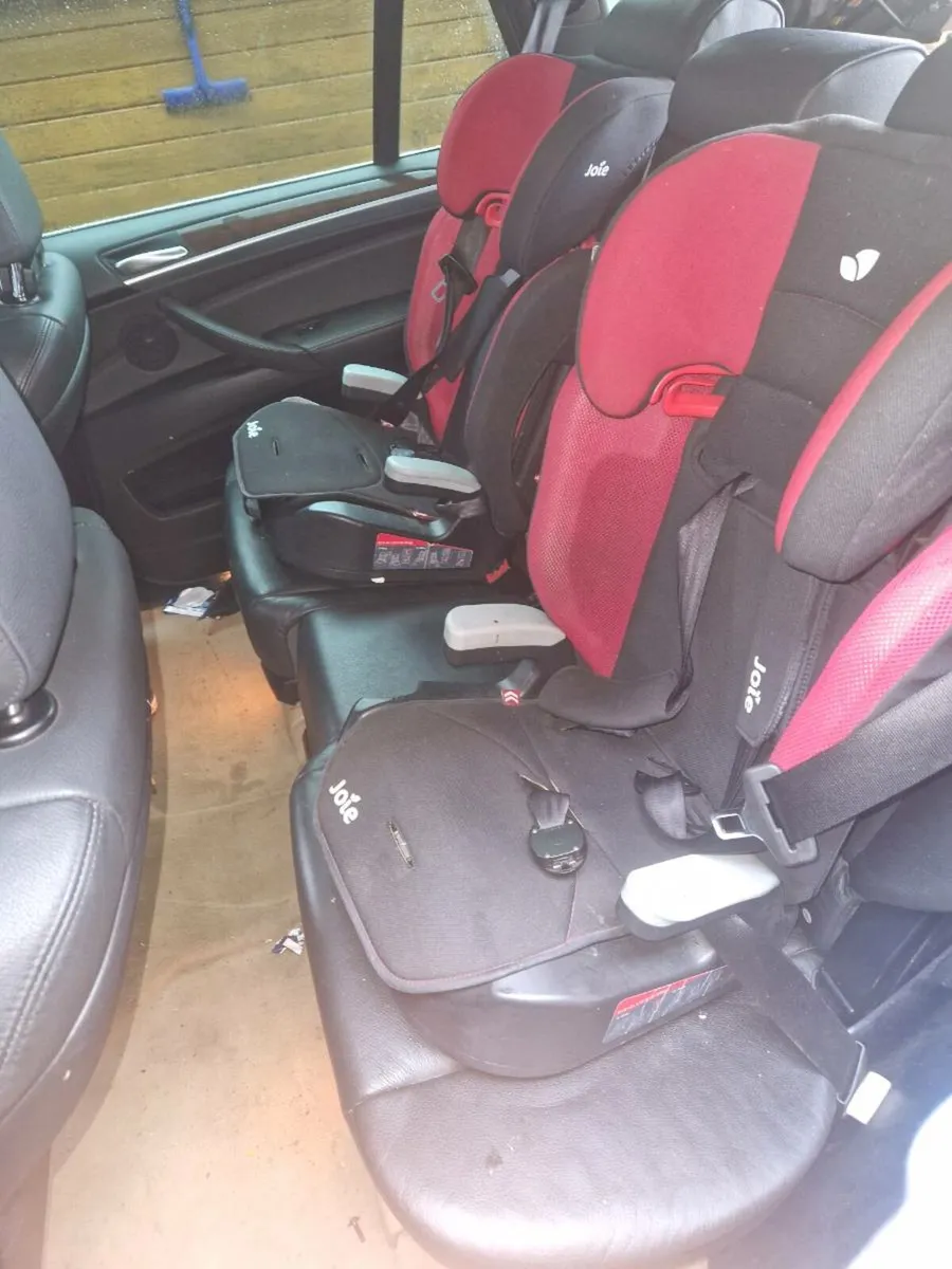 Child seats - Image 2