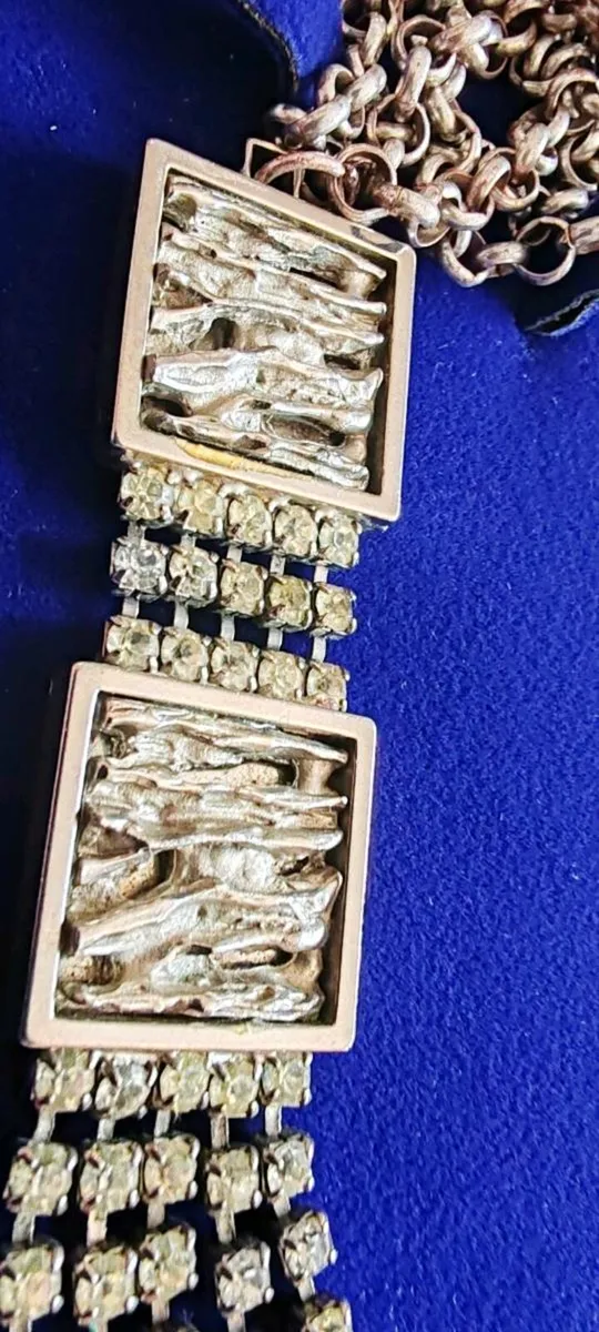 Silvertone pendant - Image 3