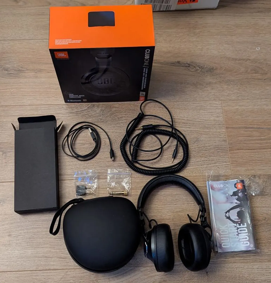 JBL Club ONE headphones - Image 1