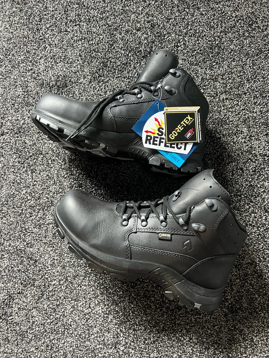 Steel toecap boots - Image 1
