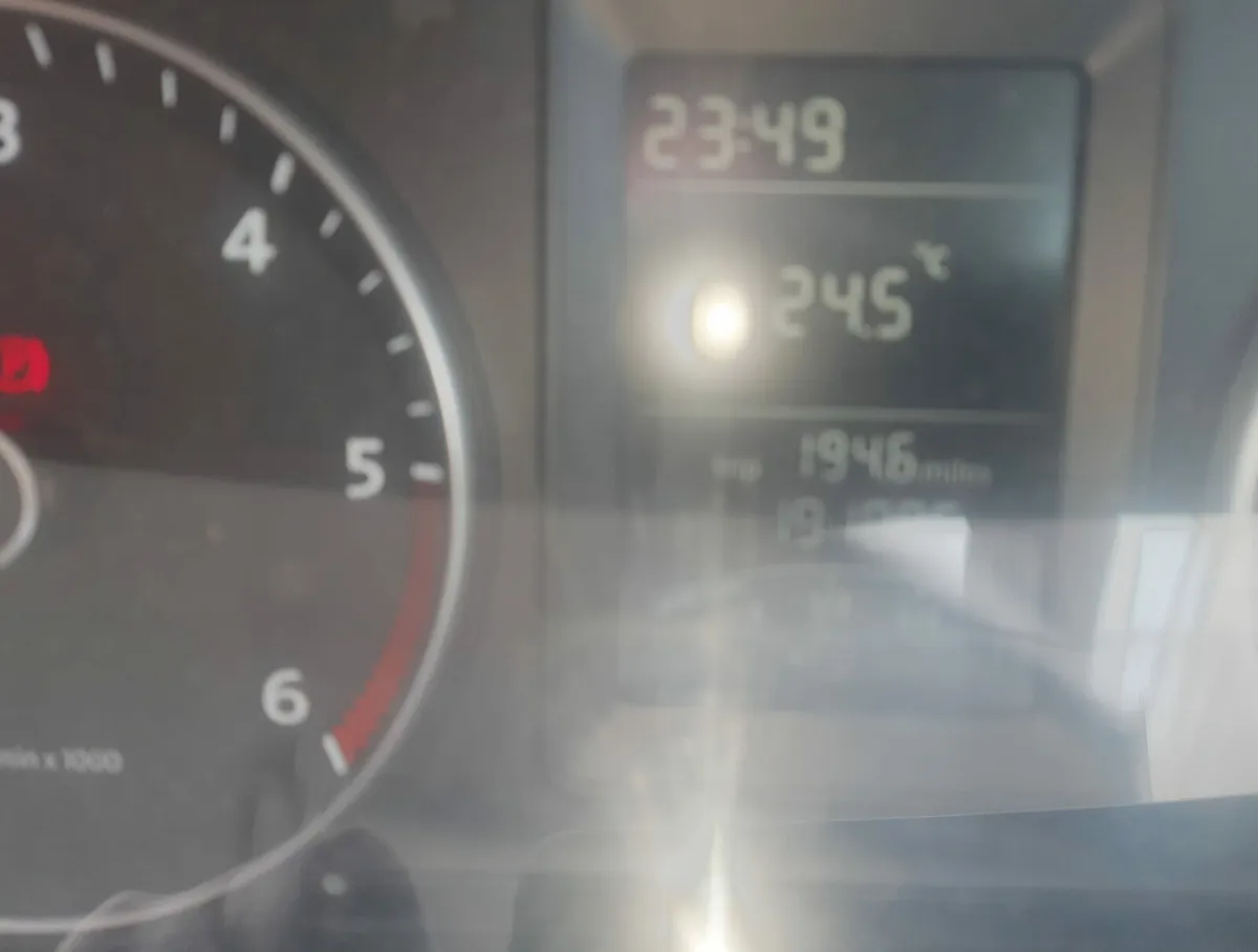 Volkswagen transporter - Image 4