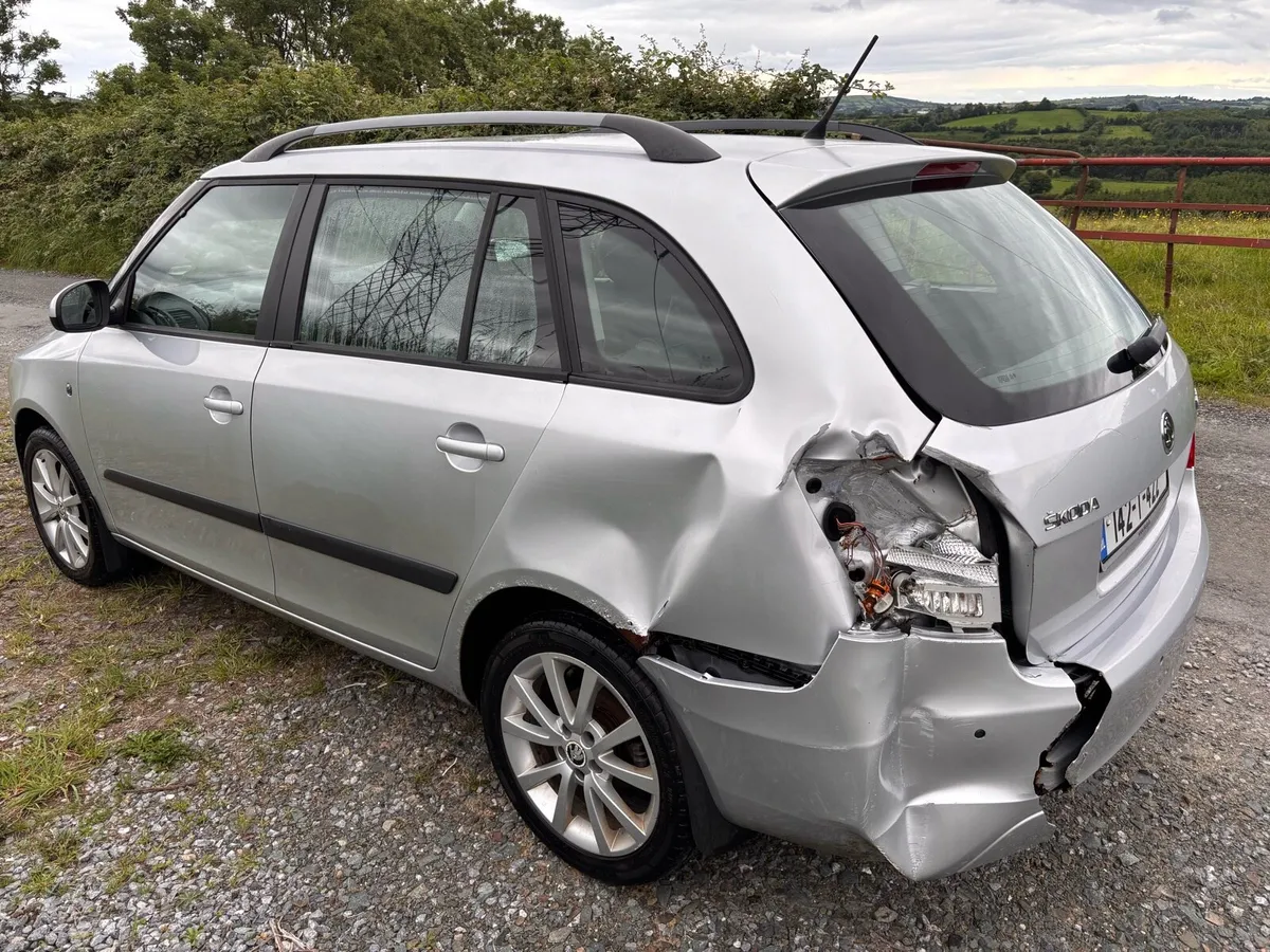 2014 SKODA FABIA - Image 2
