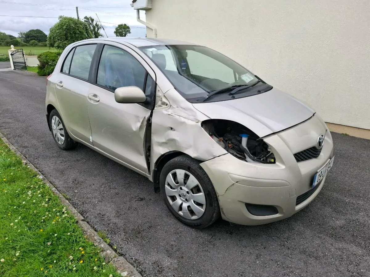 09 yaris low km - Image 1