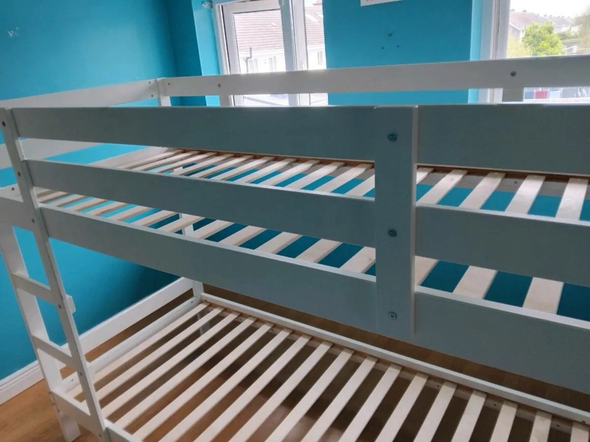 Bunk beds - Image 1
