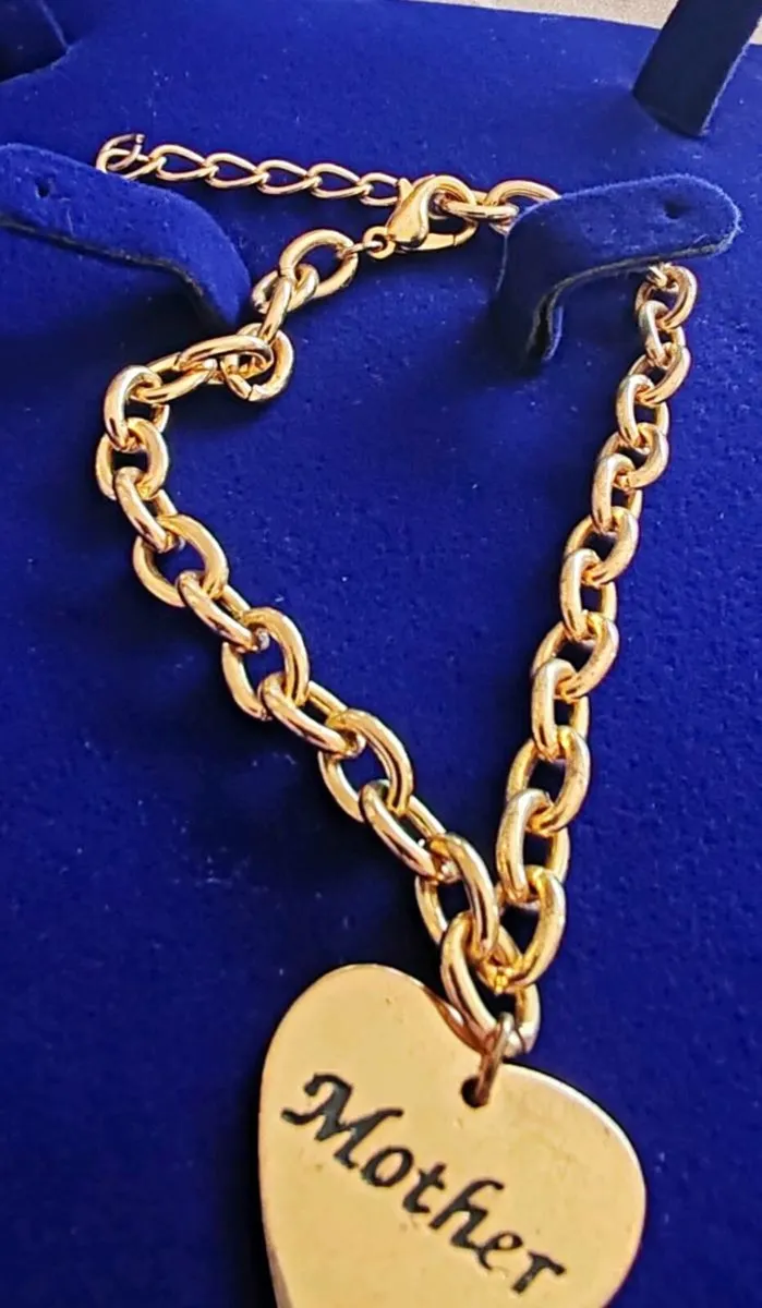 Goldtone MOTHER bracelet - Image 4