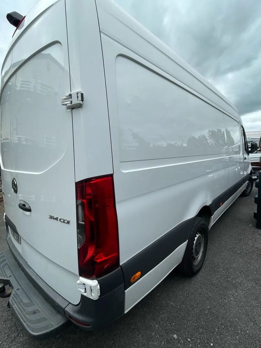 Mercedes Sprinter Van 314 - Image 2