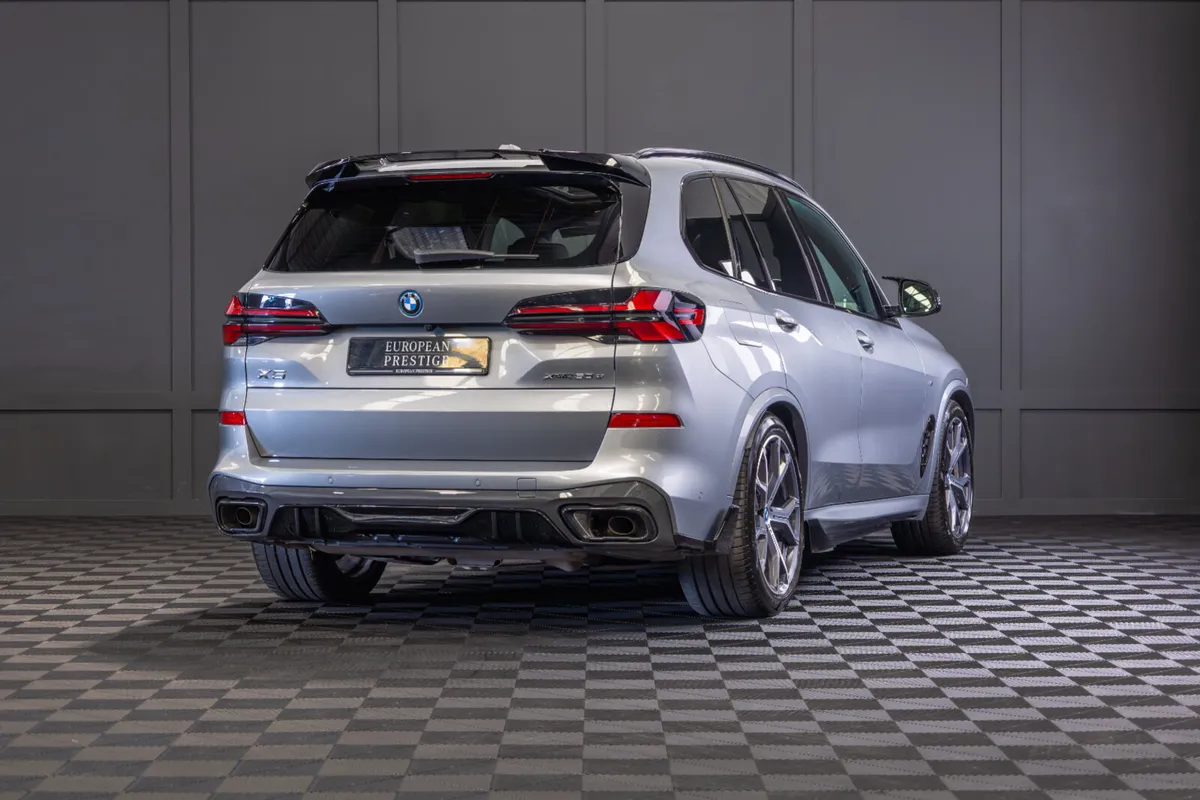 2024 BMW X5 X-Drive 50e M-Sport - Image 3