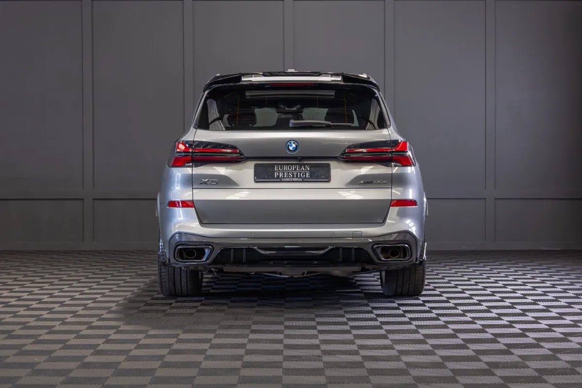 2024 BMW X5 X-Drive 50e M-Sport - Image 4