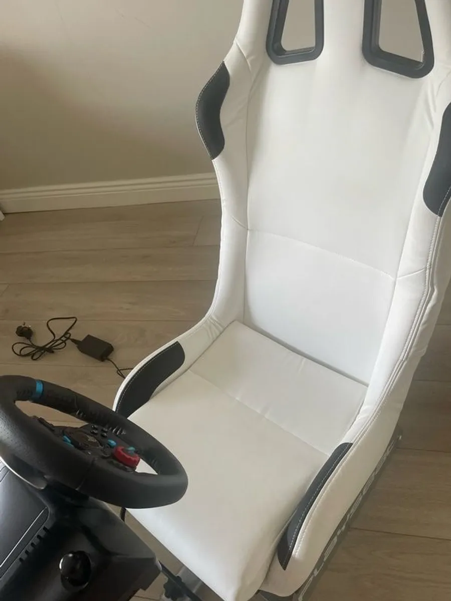 Playseat Evolution Racing Cockpit & Logitech G29 Racing Wheel - Image 3