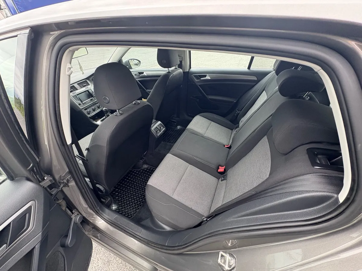 Volkswagen Golf 2013 - Image 4