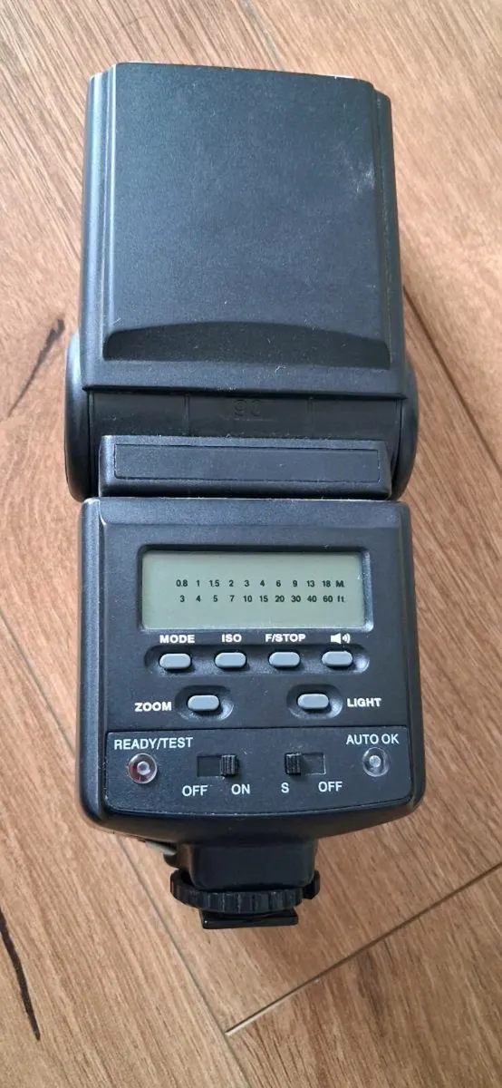 Camera flash - Image 1