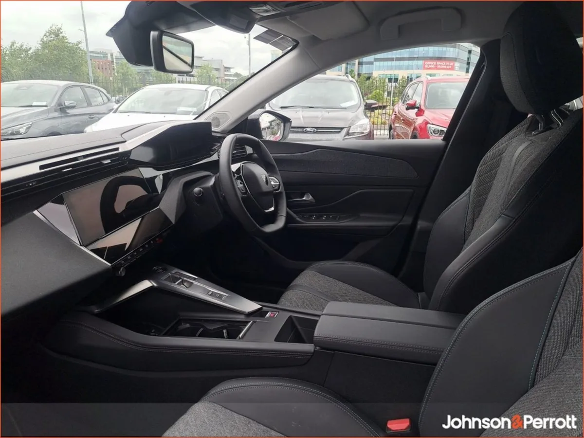 Peugeot 408 1.2 Puretech 130bhp Auto Allure Pack - Image 4
