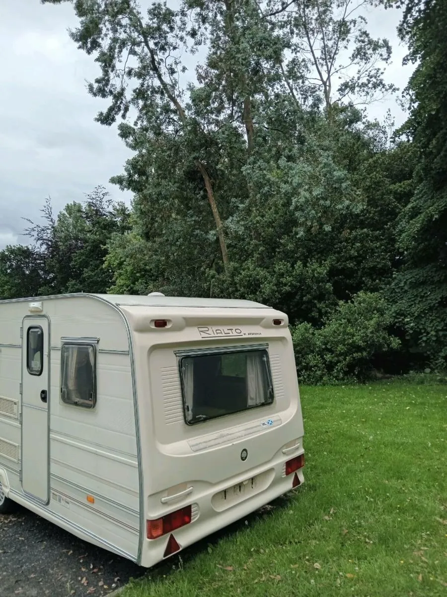 Caravan   5 berth - Image 4