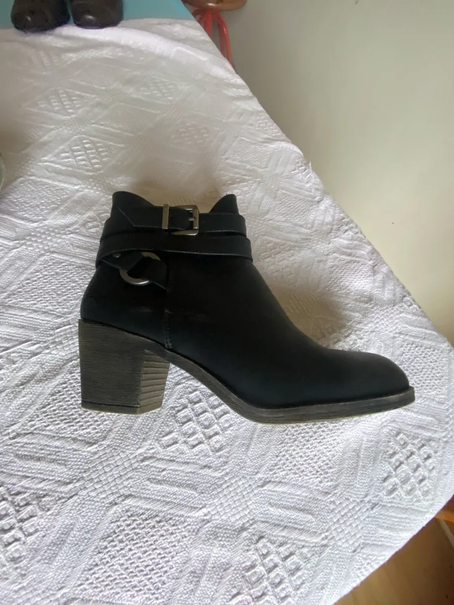 Rocket dog ankle boots size 7 - Image 2