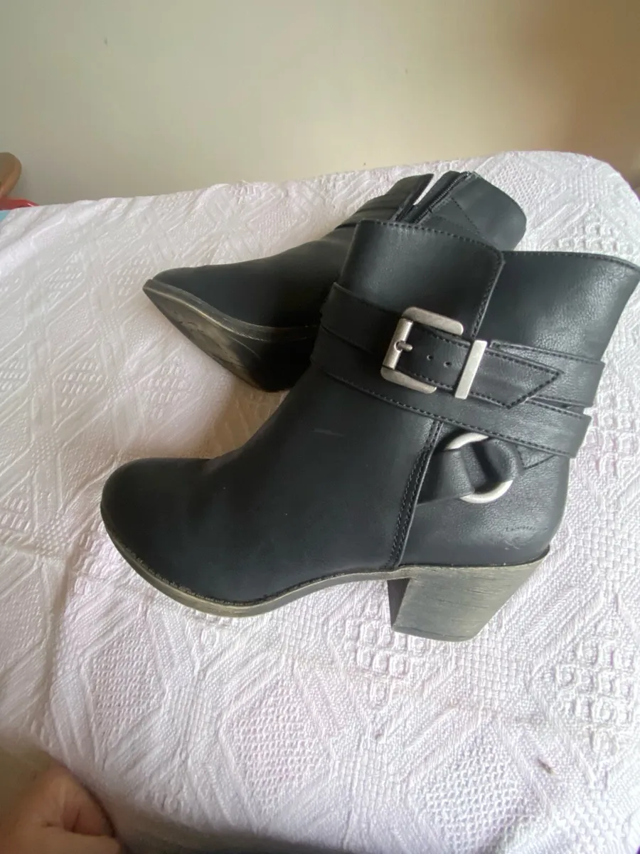 Rocket dog ankle boots size 7 - Image 3