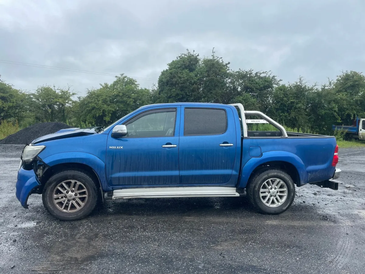 Toyota Hilux 2013 - Image 3