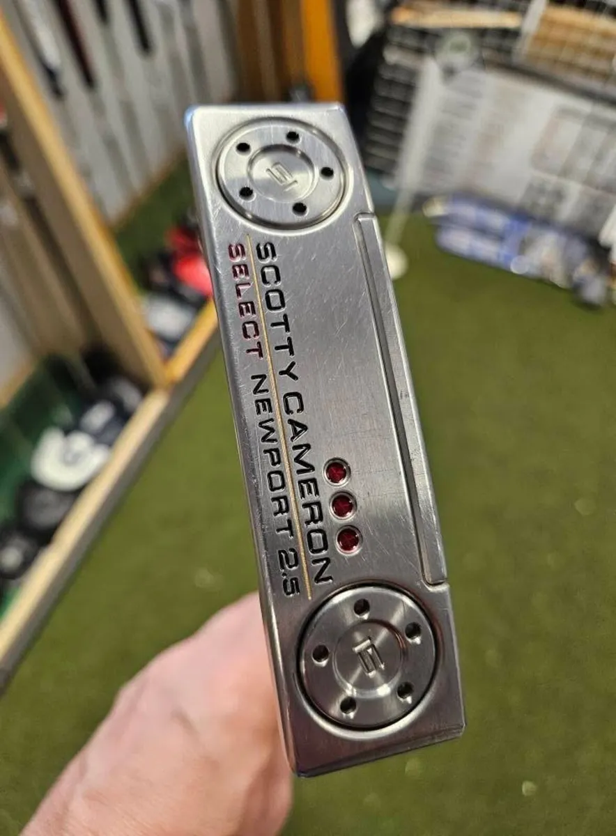 Scotty Cameron Newport 2.5 Putter - Image 1