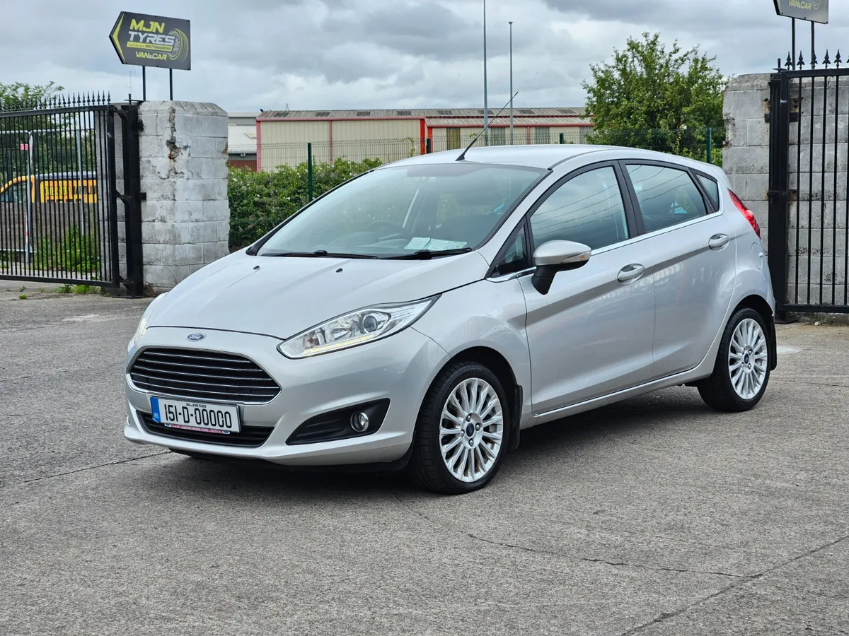 Ford Fiesta Titanium 1.25 New NCT - Image 4