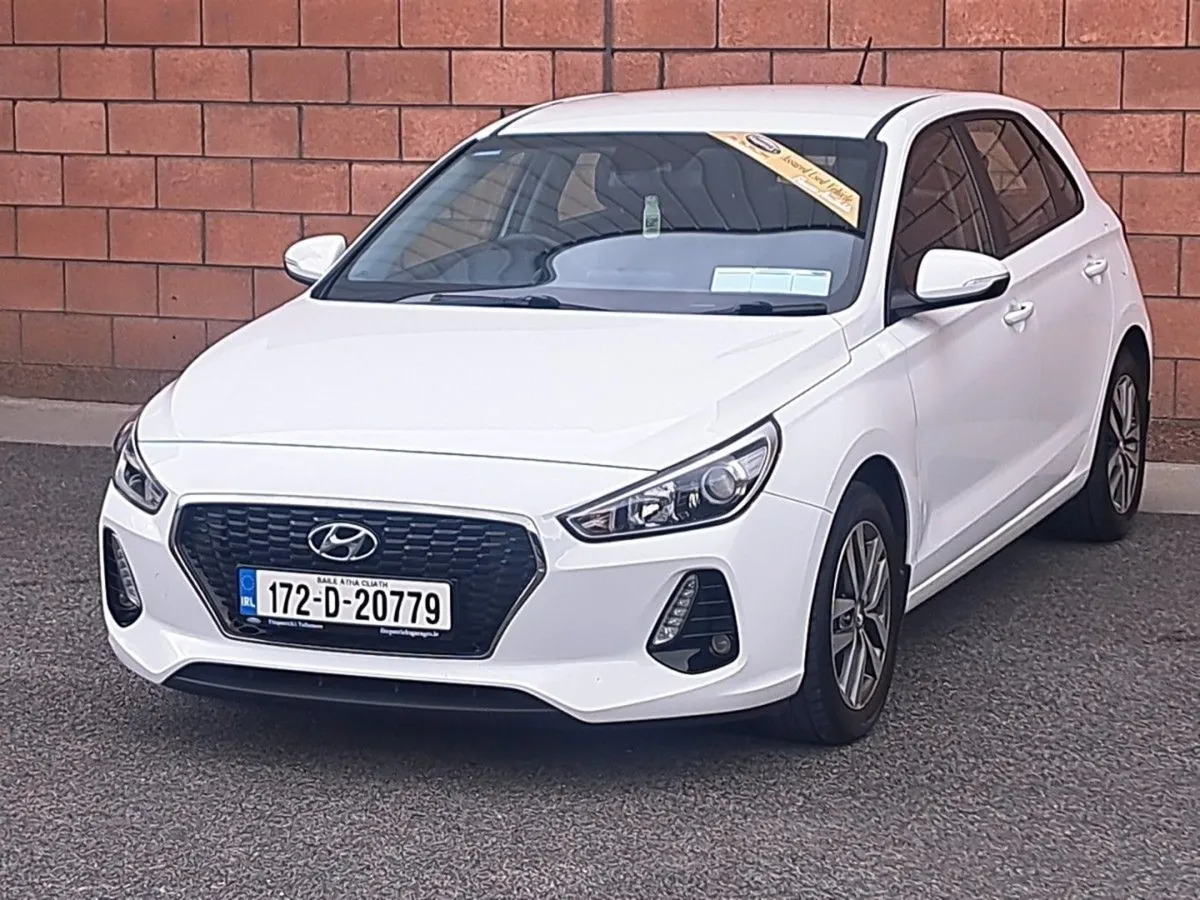Hyundai i30 Deluxe Model 1.4 Petrol. - Image 2