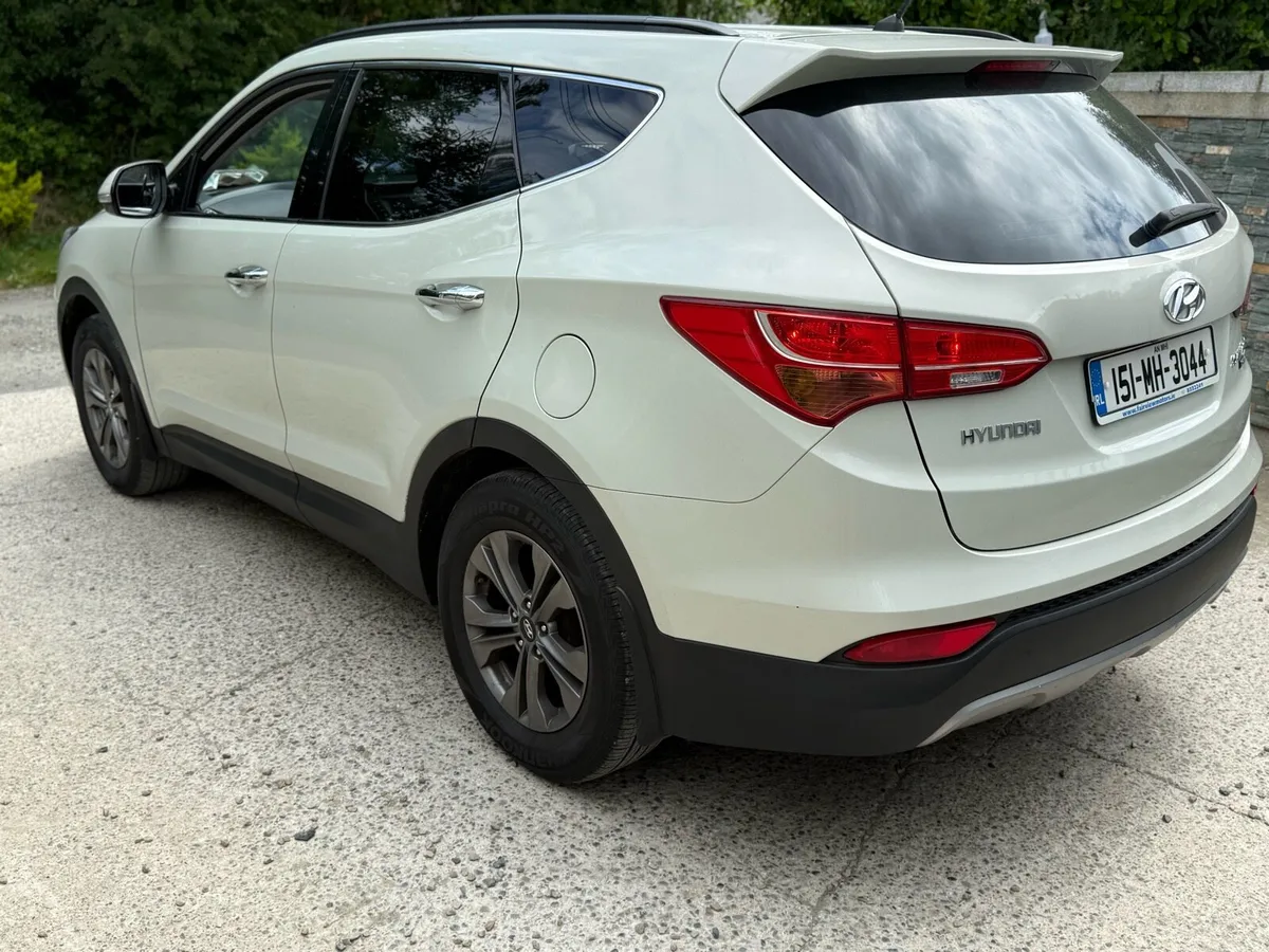 2015 Hyudai santafea 4wd executive - Image 3