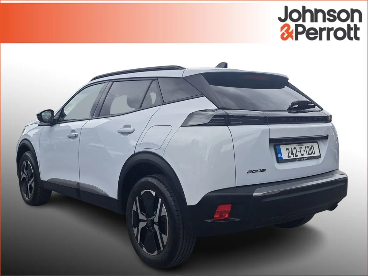 Peugeot 2008 1.2 Puretech 100bhp Allure - Image 3