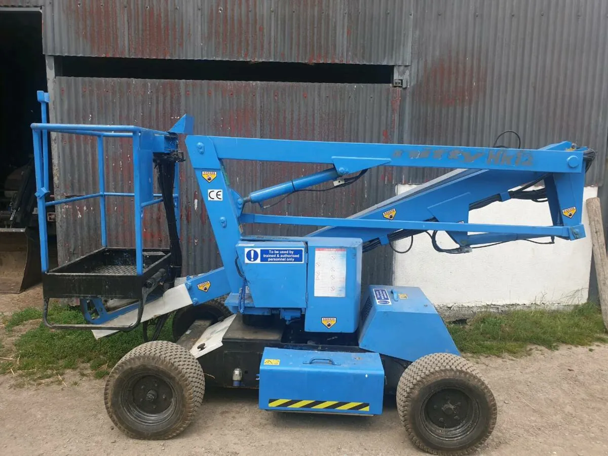 Cherry picker - Image 1