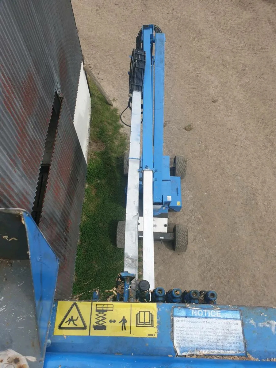 Cherry picker - Image 4