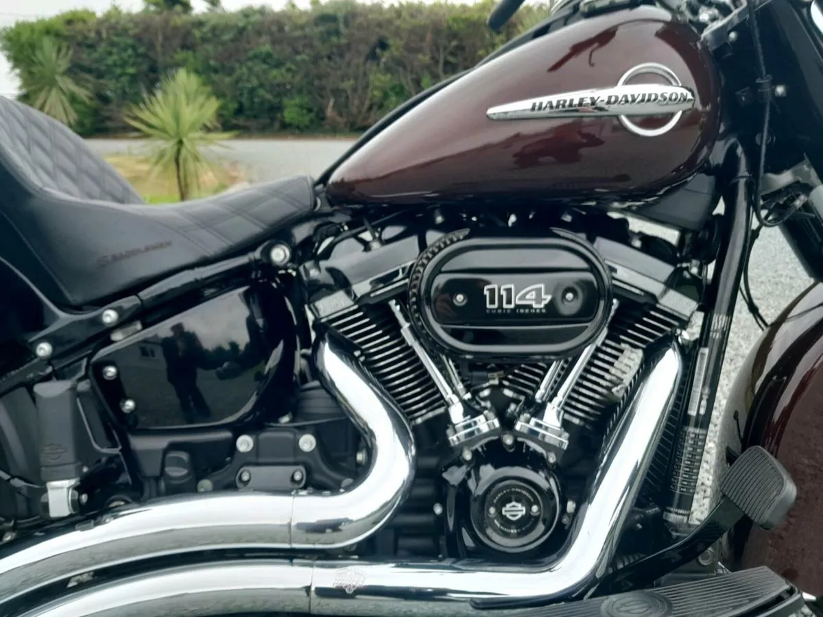 LAST PRICE DROP LOW MILES HERITAGE  CLASSIC 114 - Image 1