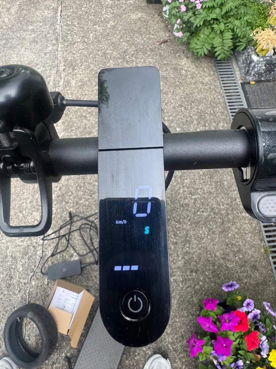 Xiaomi Mi Electric Scooter 1S - Image 3