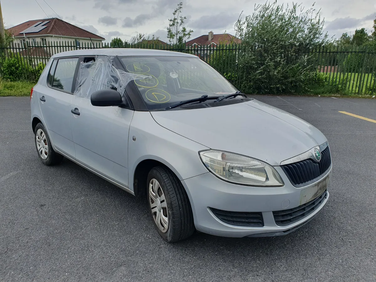 12 SKODA FABIA  1.2 P (CGP) FOR BREAKING - Image 2