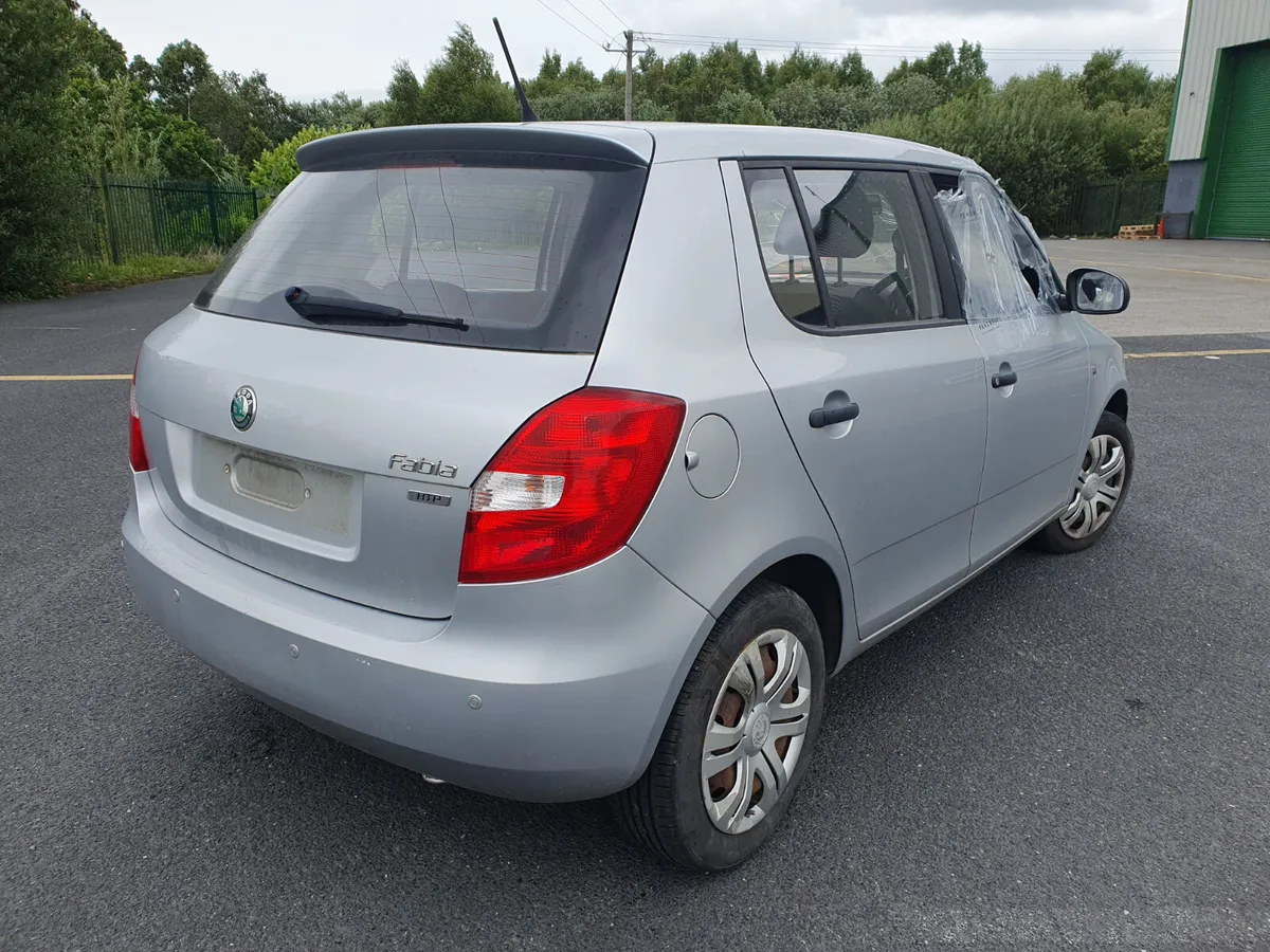 12 SKODA FABIA  1.2 P (CGP) FOR BREAKING - Image 3