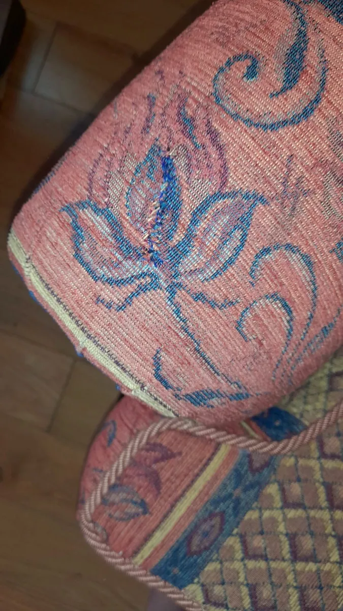 2 couches and armchair - Image 4
