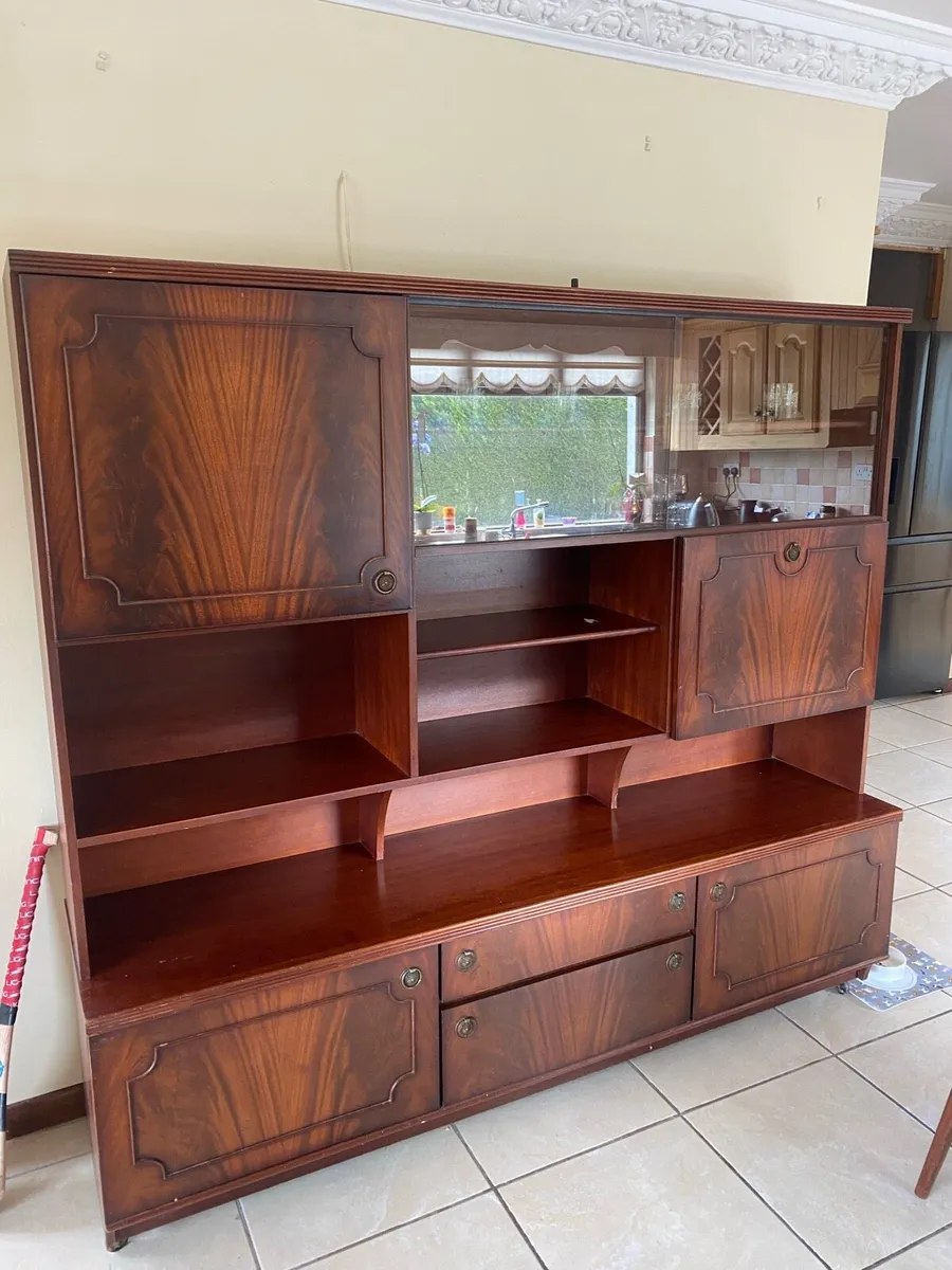 Display cabinet - Image 1