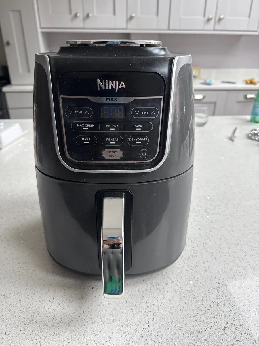 Air fryer - Image 1